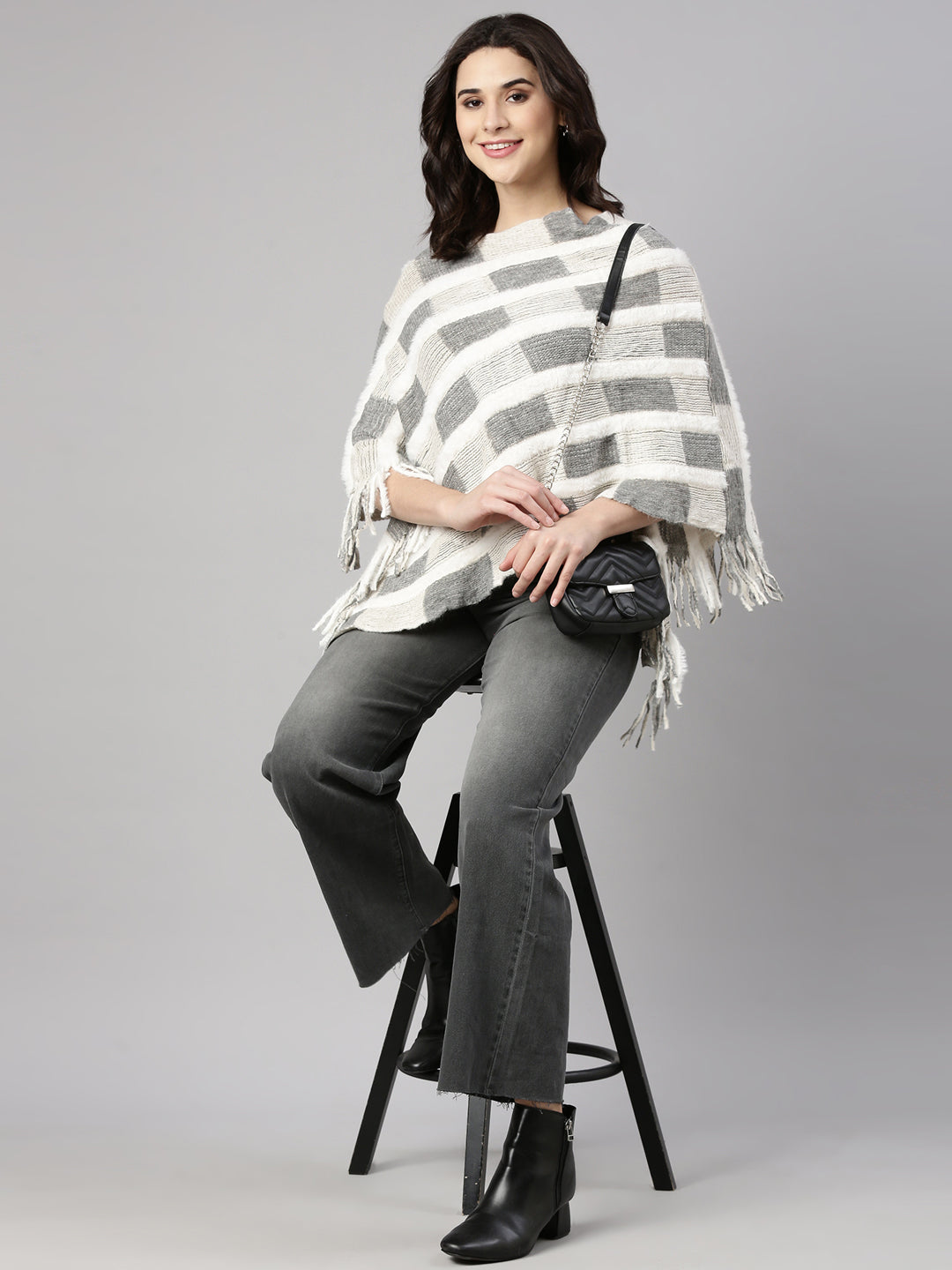 Women's Geometric Grey Poncho