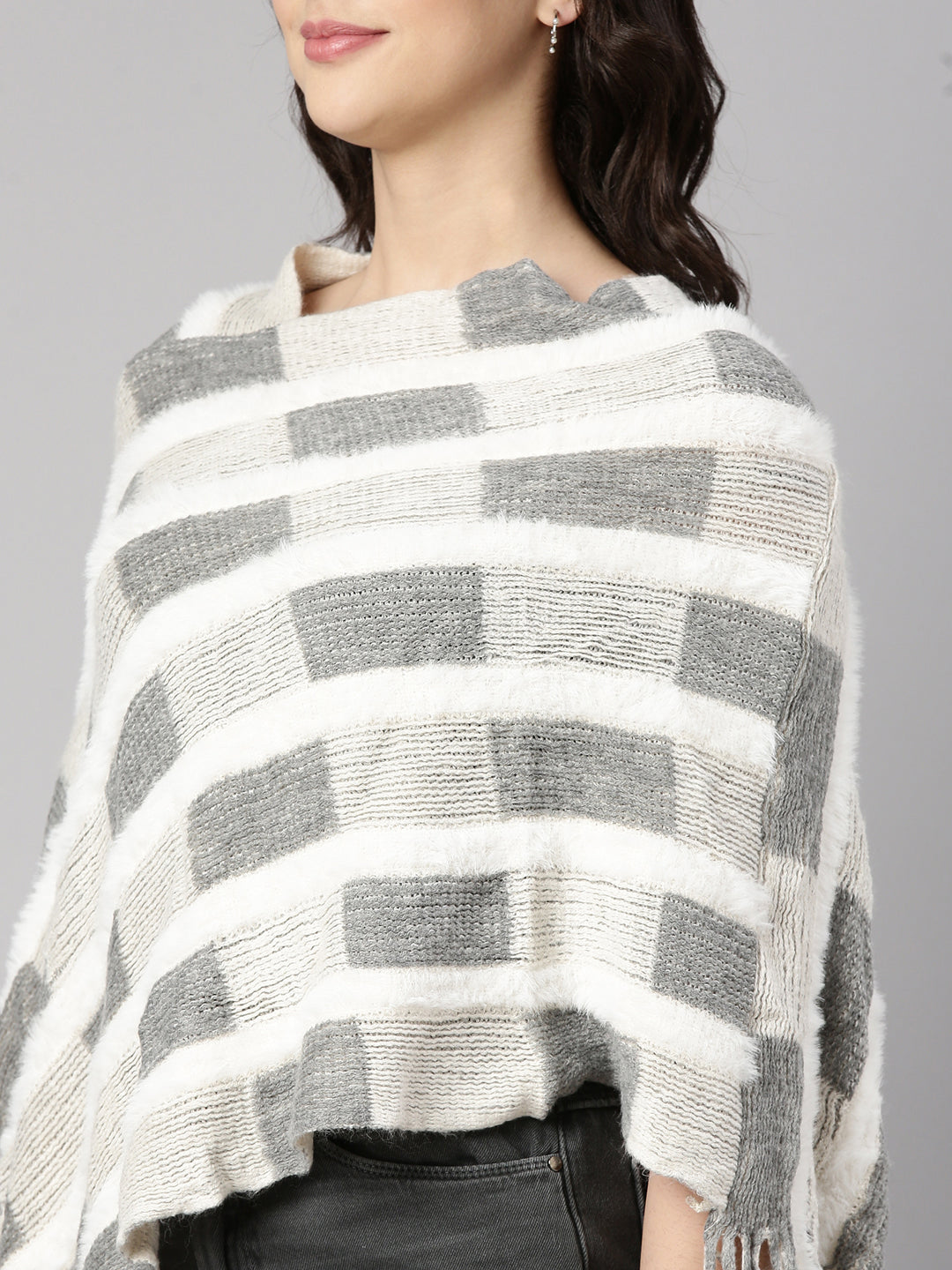 Women's Geometric Grey Poncho