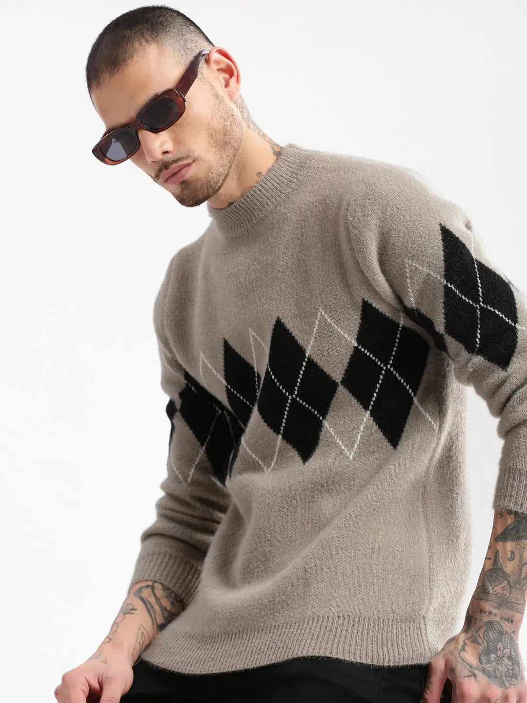 Men's Round Neck Argyle Beige Pullover