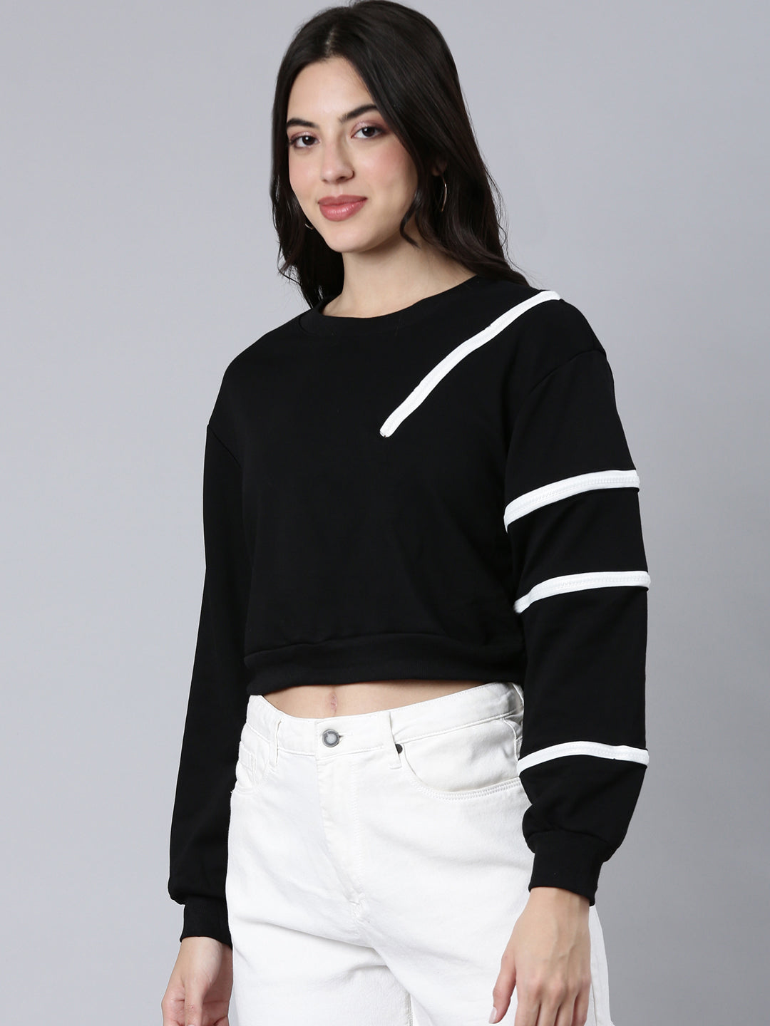 Women Solid Black Crop Sweatshirt