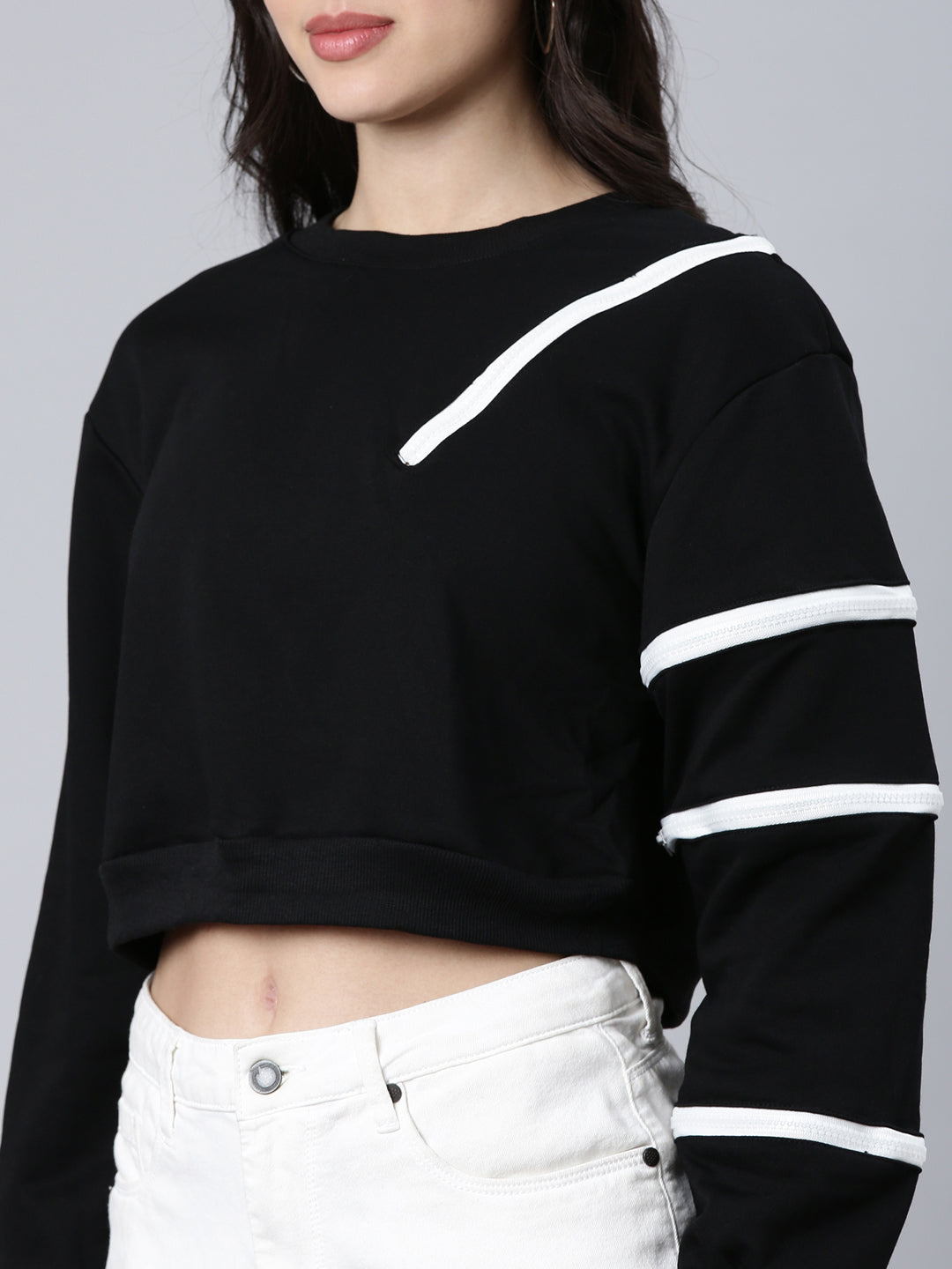 Women Solid Black Crop Sweatshirt