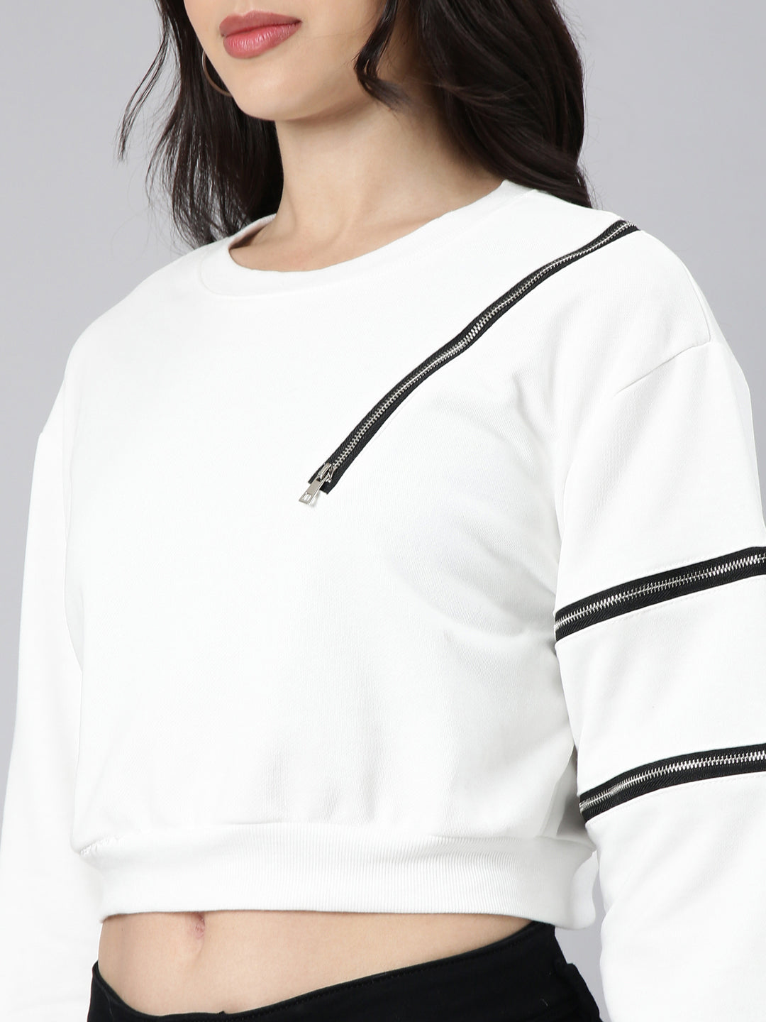 Women Solid White Crop Sweatshirt