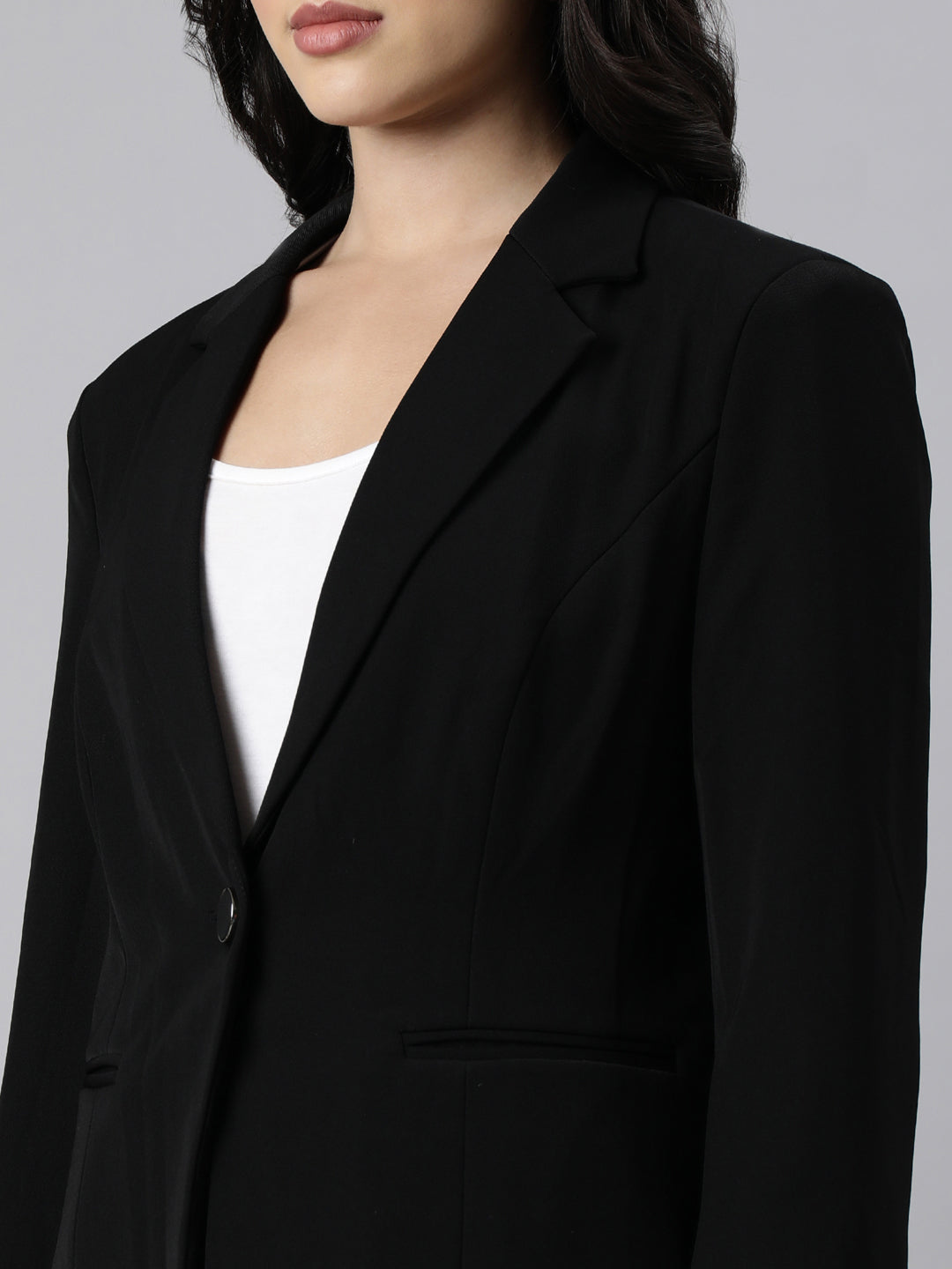 Women Black Single-Breasted Blazer