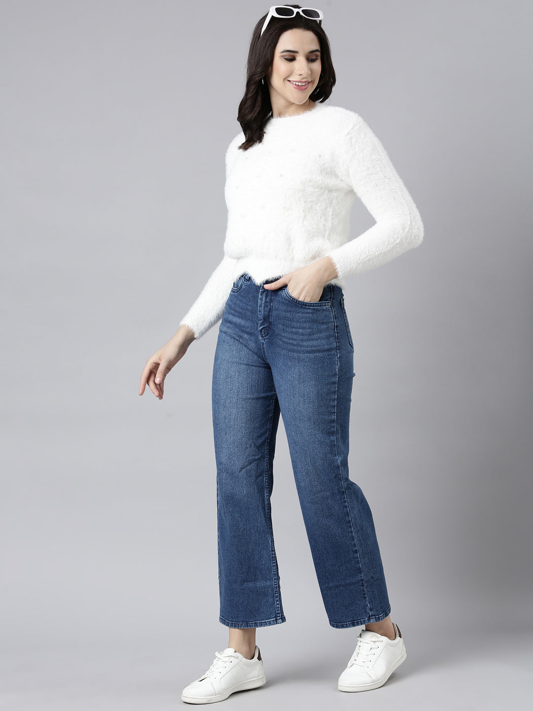 Women's Solid White Casual Pullover