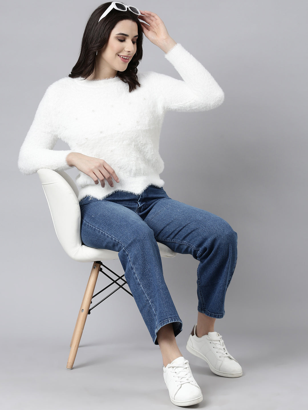 Women's Solid White Casual Pullover