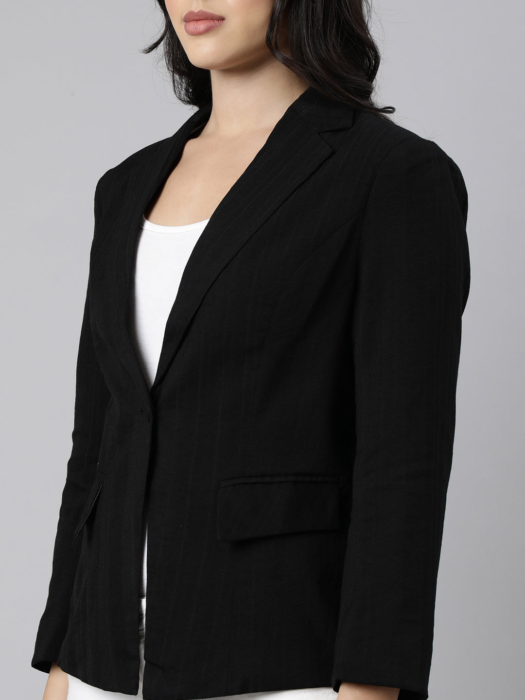 Women Black Single-Breasted Blazer