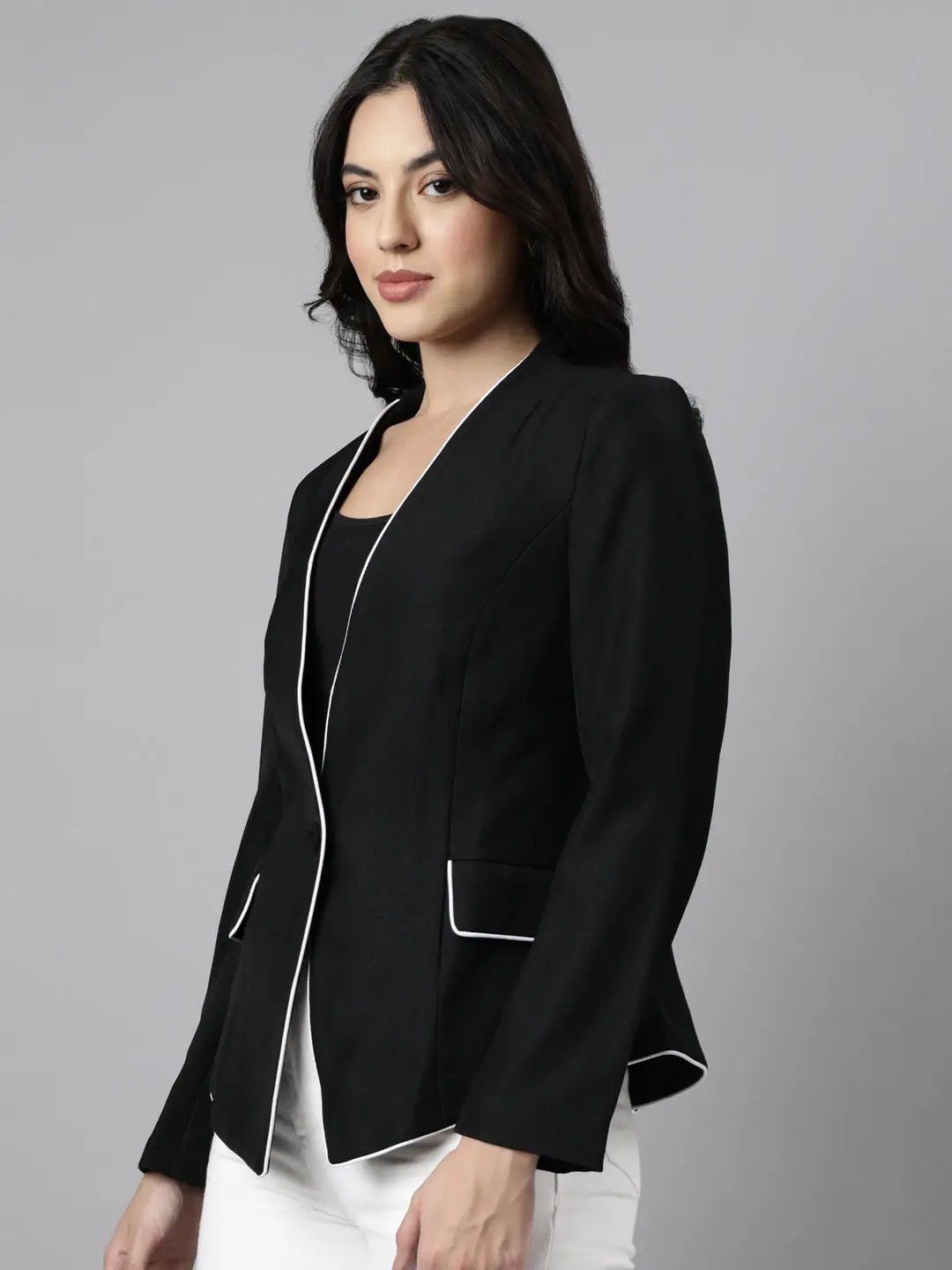 Women's Black Single-Breasted Blazer