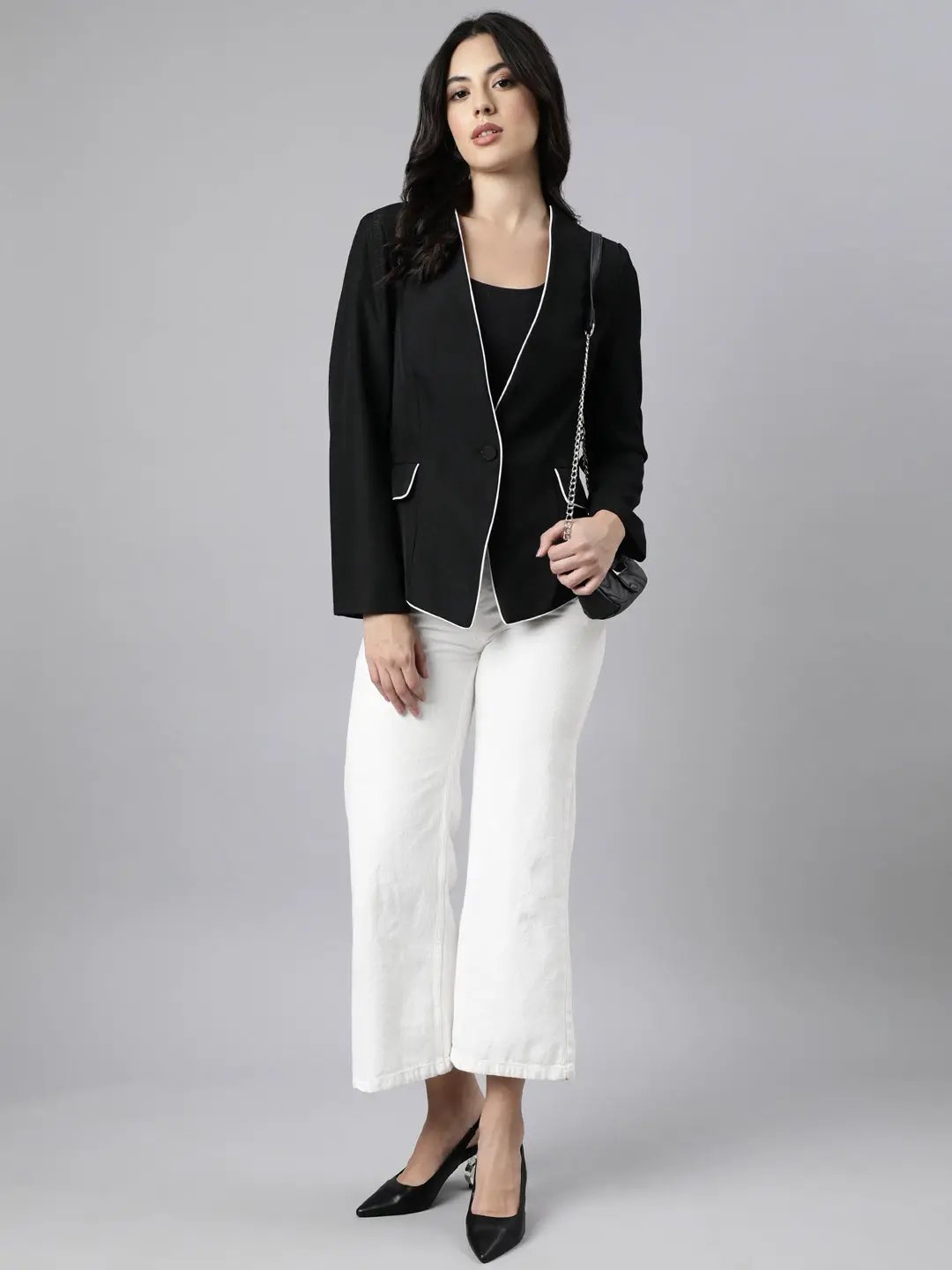 Women's Black Single-Breasted Blazer