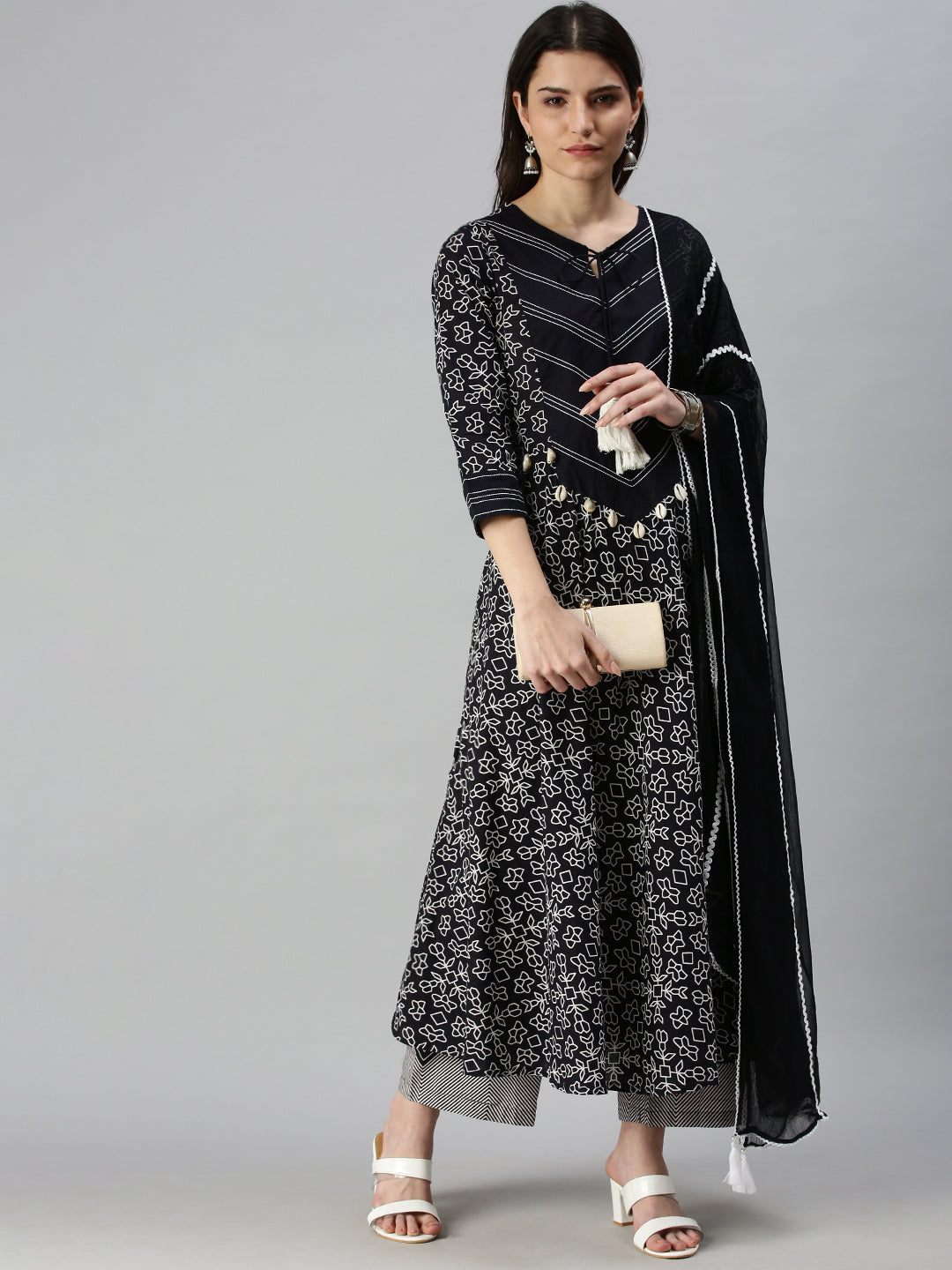 Women's Navy Blue Printed Kurta Sets