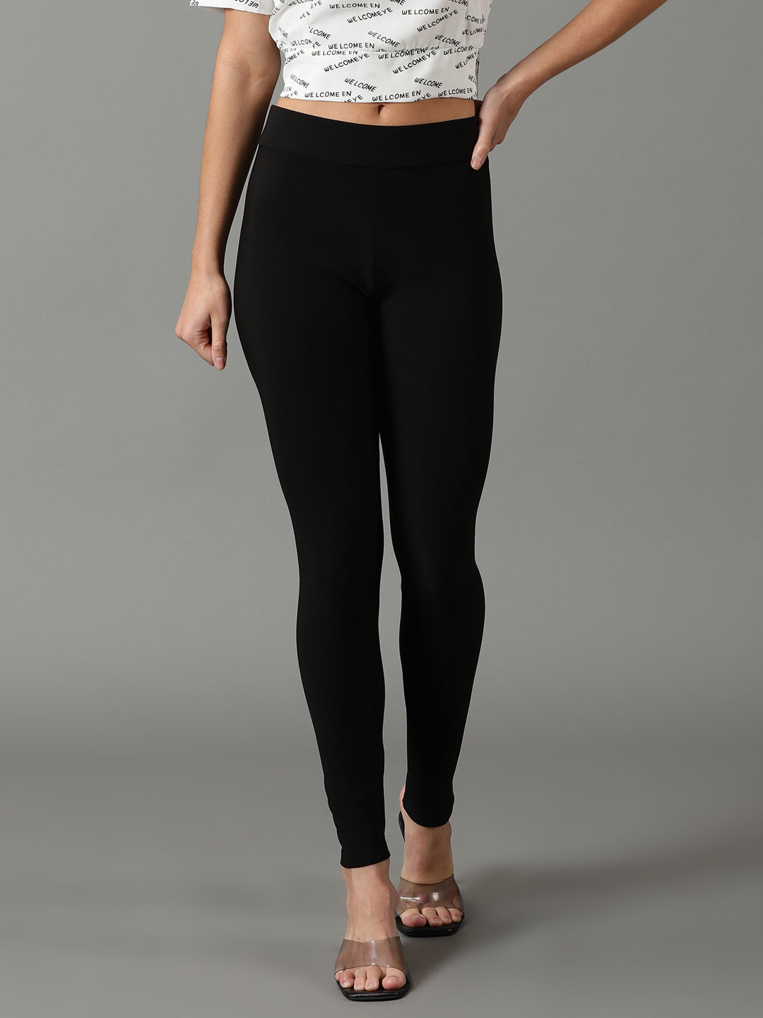 Women's Black Solid Leggings