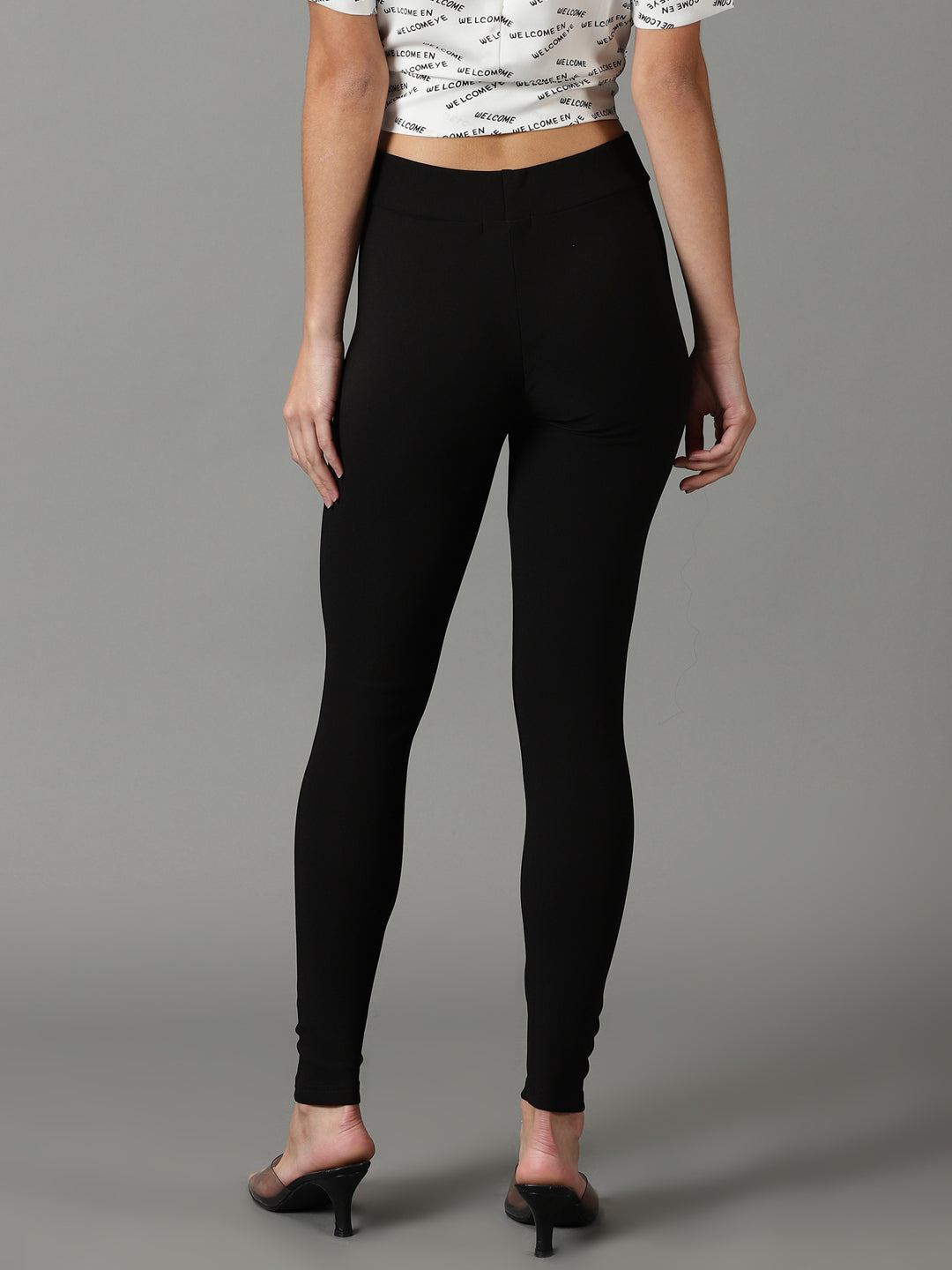 Women's Black Solid Leggings