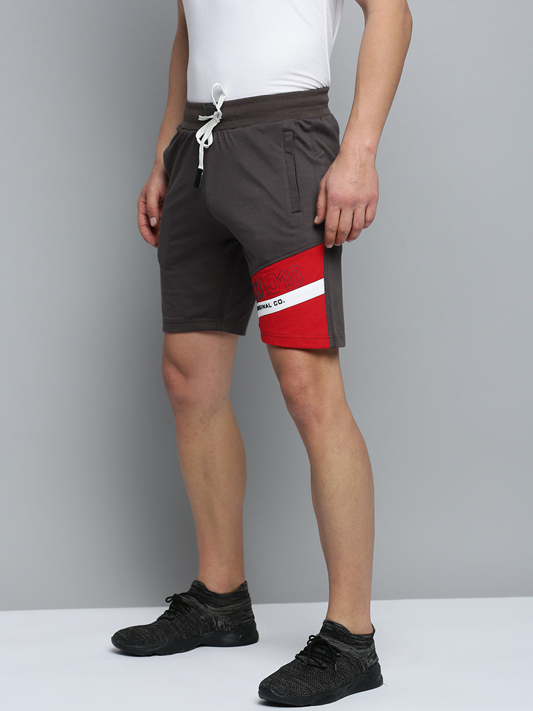 Men Grey Colourblock Casual Shorts