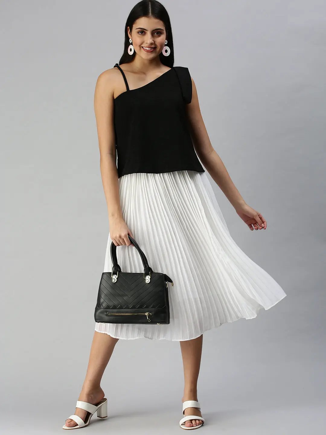 Women's Black Solid Boxy Top