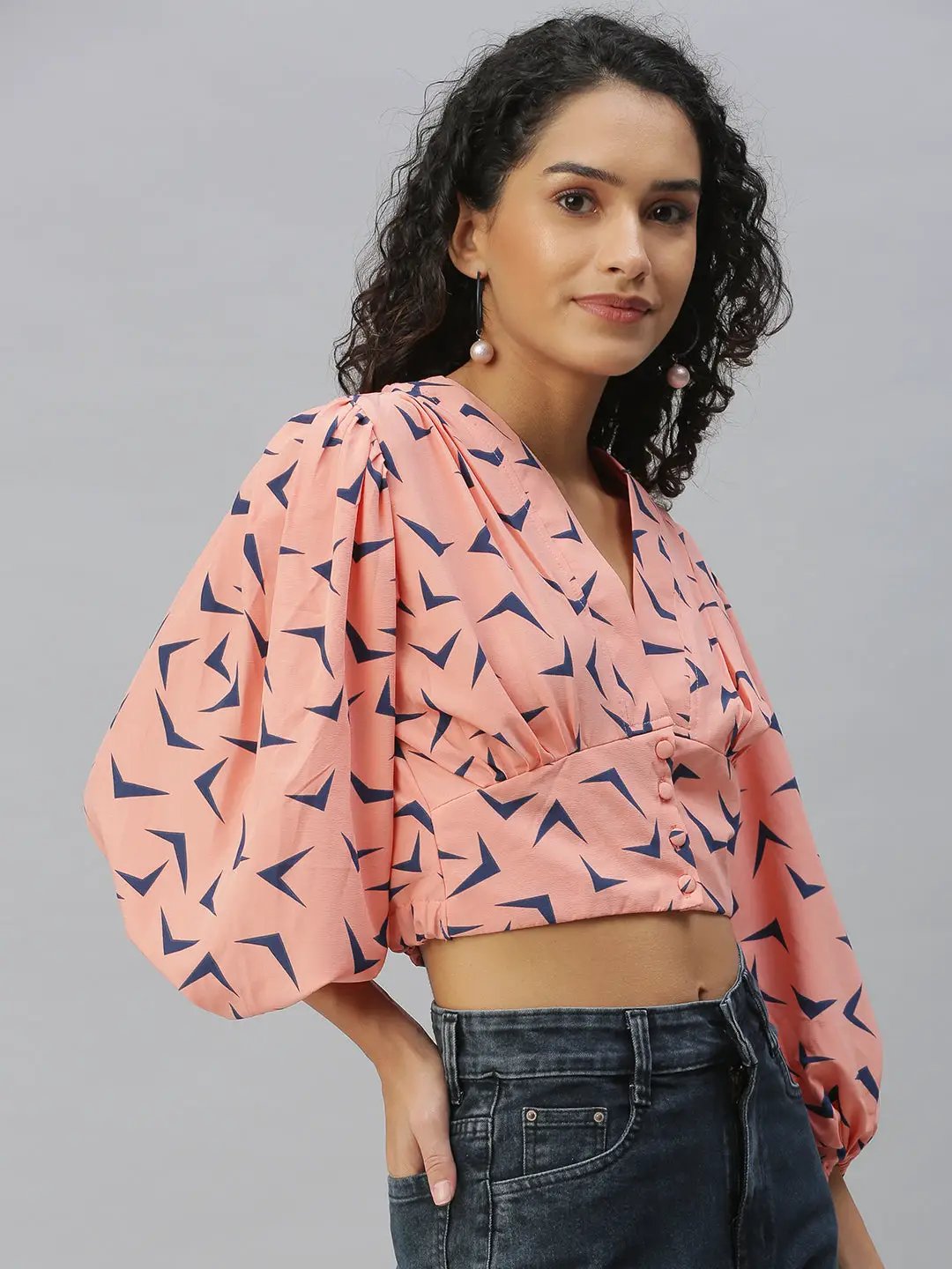 Women's Peach Printed V-Neck Crepe Crop Top