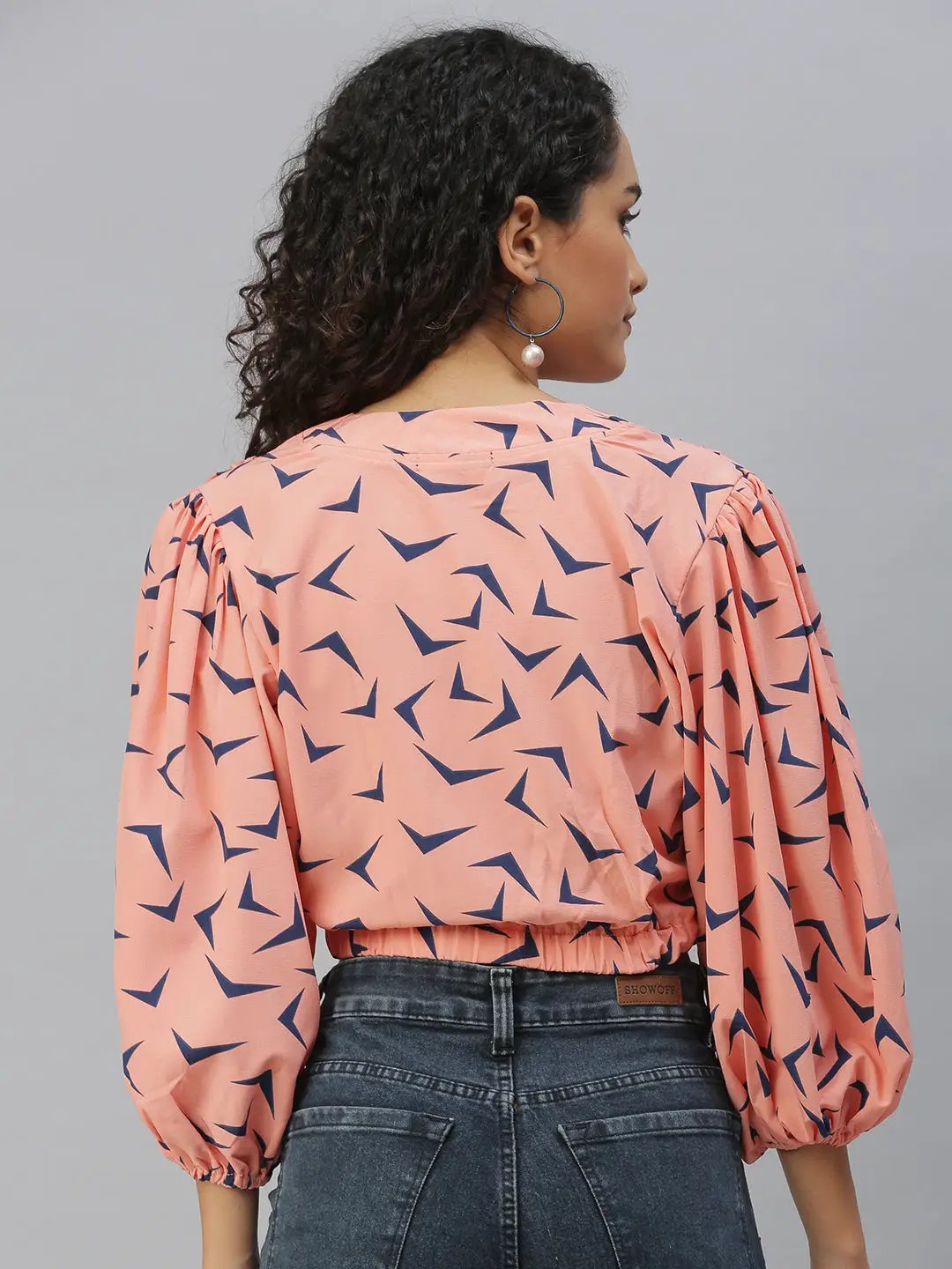 Women's Peach Printed V-Neck Crepe Crop Top