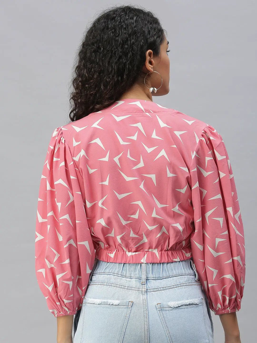 Women's Pink Geometric Print Crepe Shirt Style Crop Top