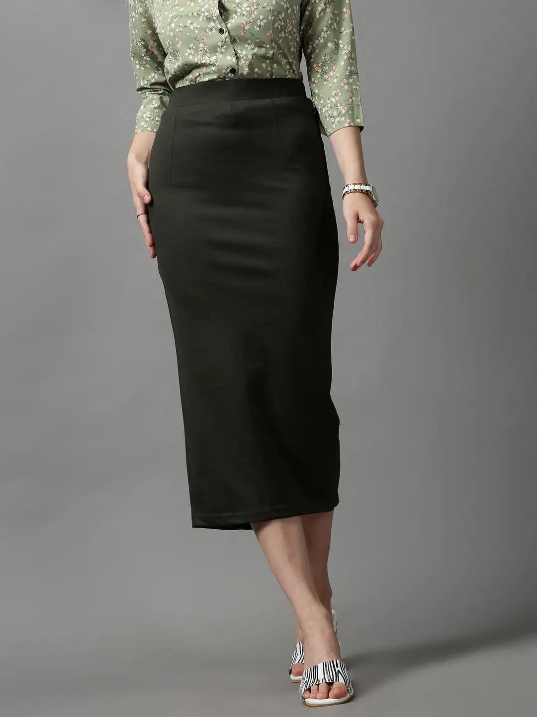 Women's Olive Solid Knee Length Pencil Skirt
