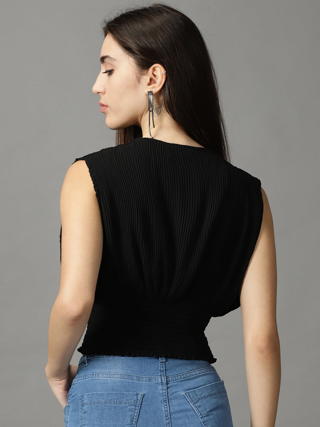 Women's Black Solid Cinched Waist Crop Top