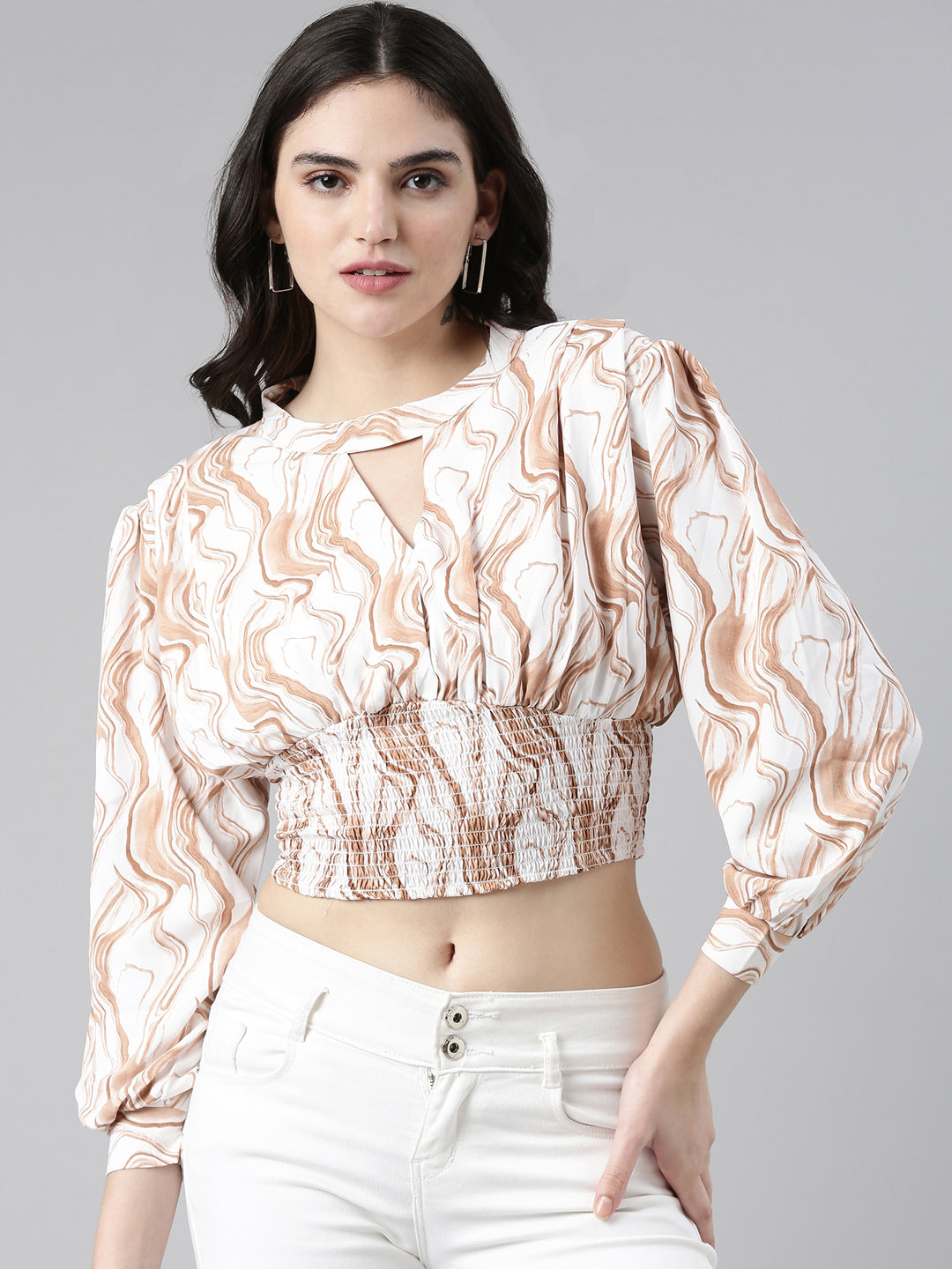 Women Keyhole Neck Cuffed Sleeves Abstract Cinched Waist Brown Crop Top