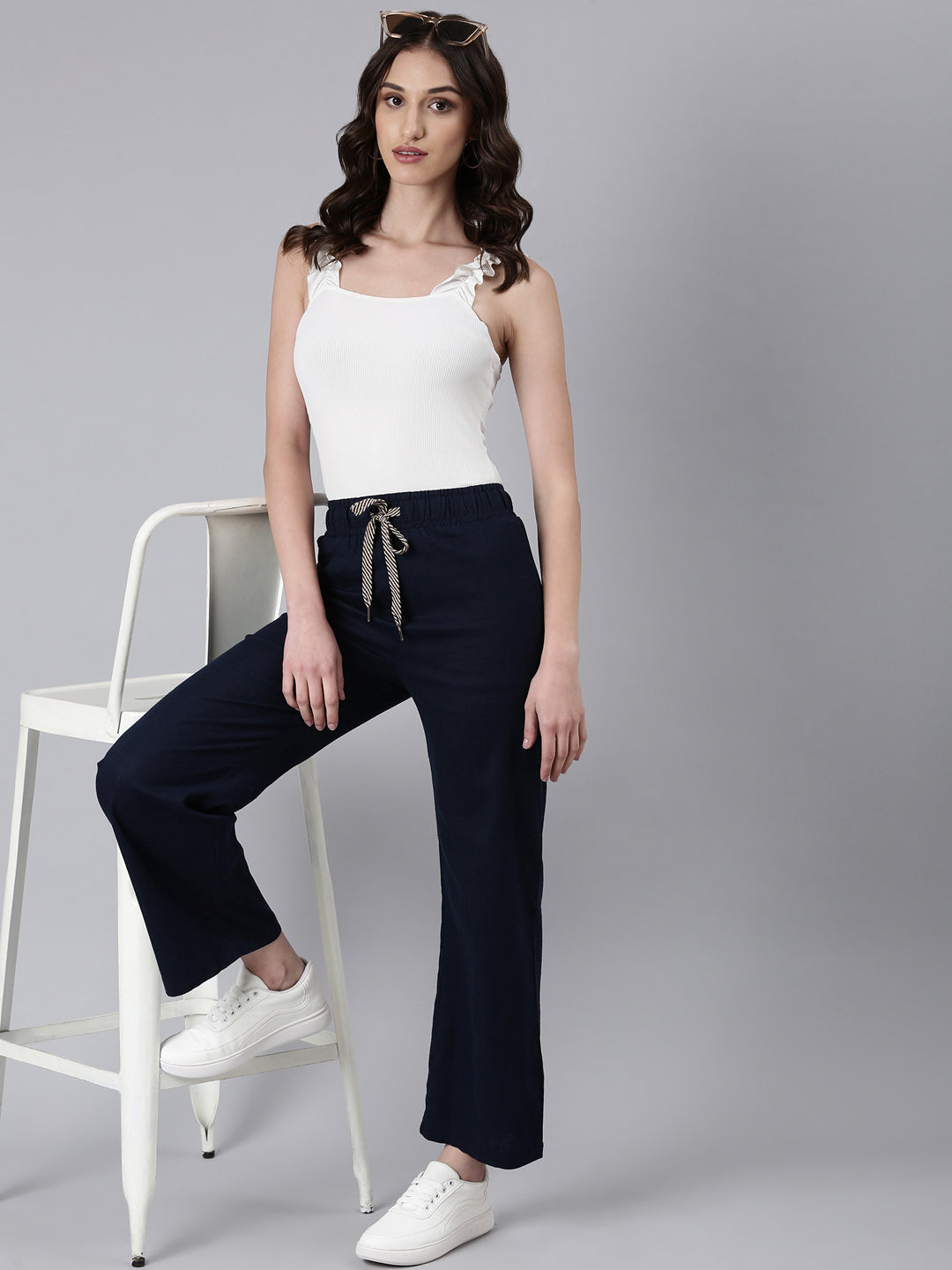 Women Navy Blue Solid Parallel Trouser