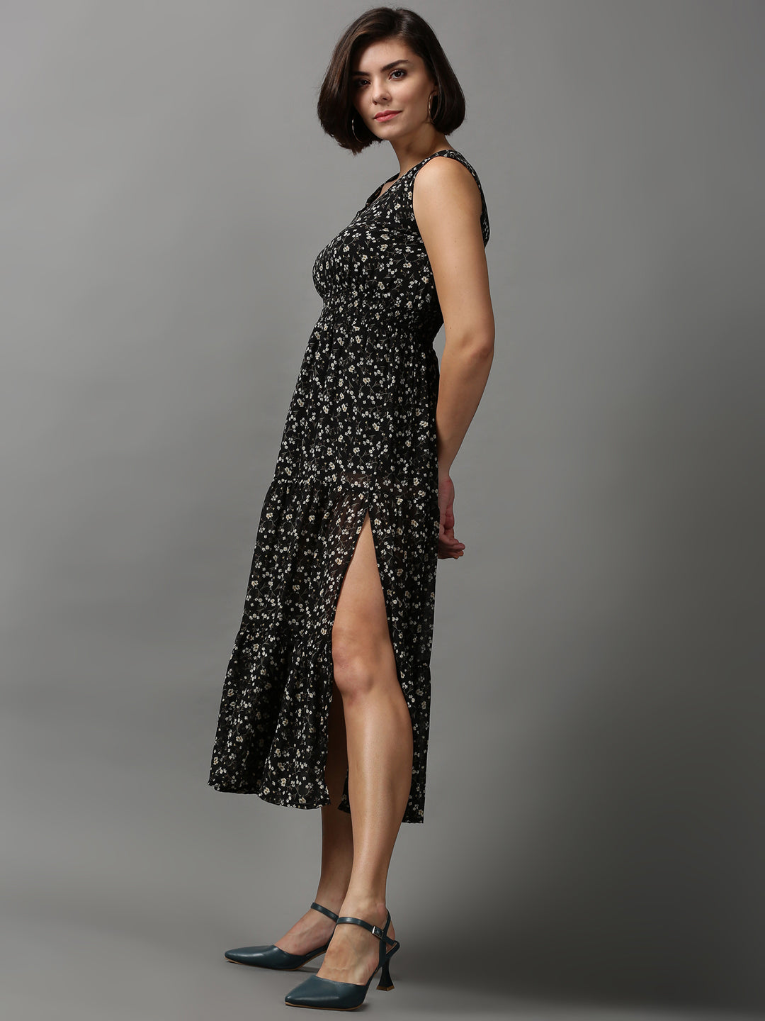 Women's Black Floral Printed V-Neck Georgette Midi Dress