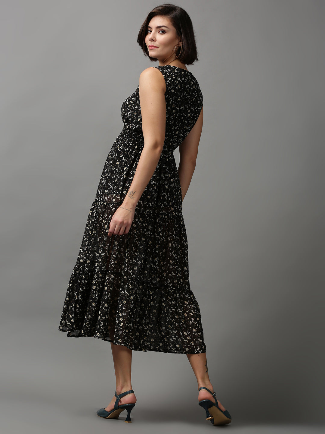 Women's Black Floral Printed V-Neck Georgette Midi Dress