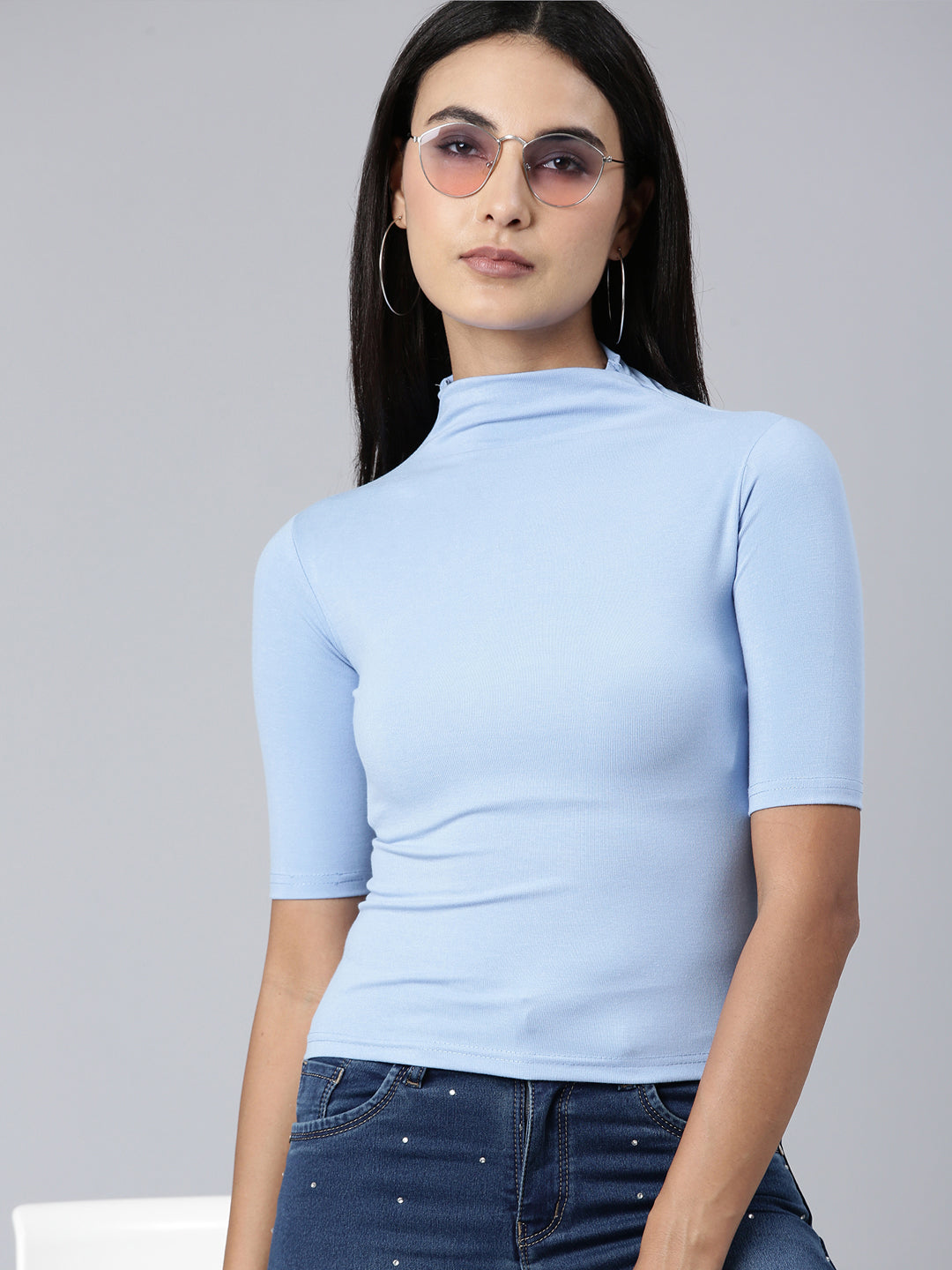 Women Blue Solid Slim Fit Tshirt