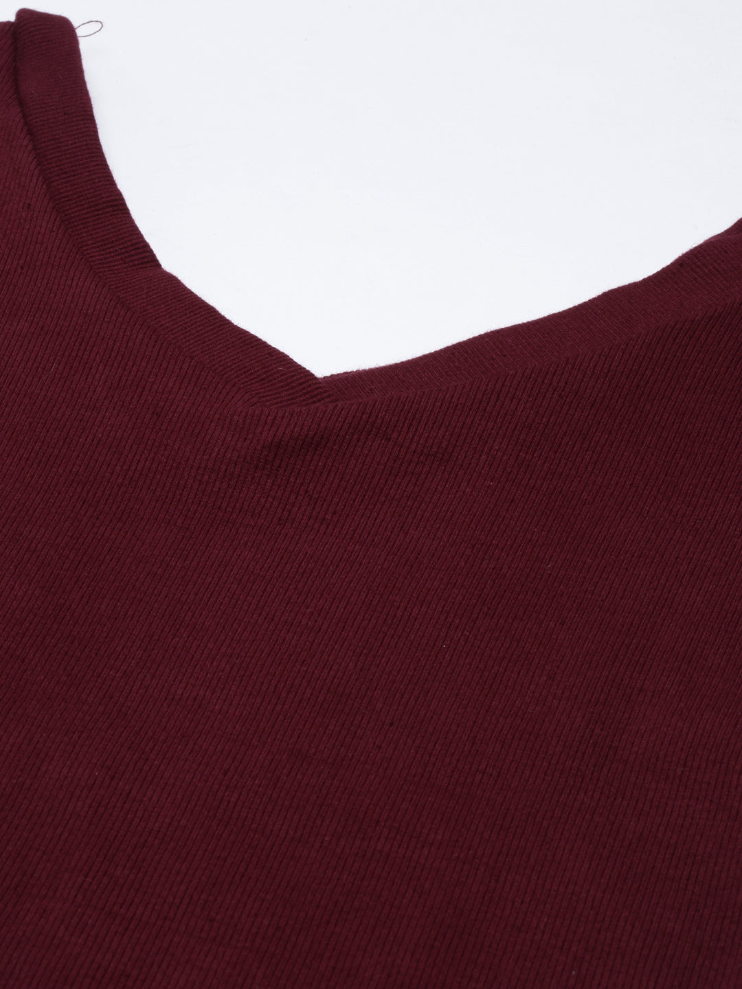 Women Maroon Solid Crop Slim Fit Tshirt