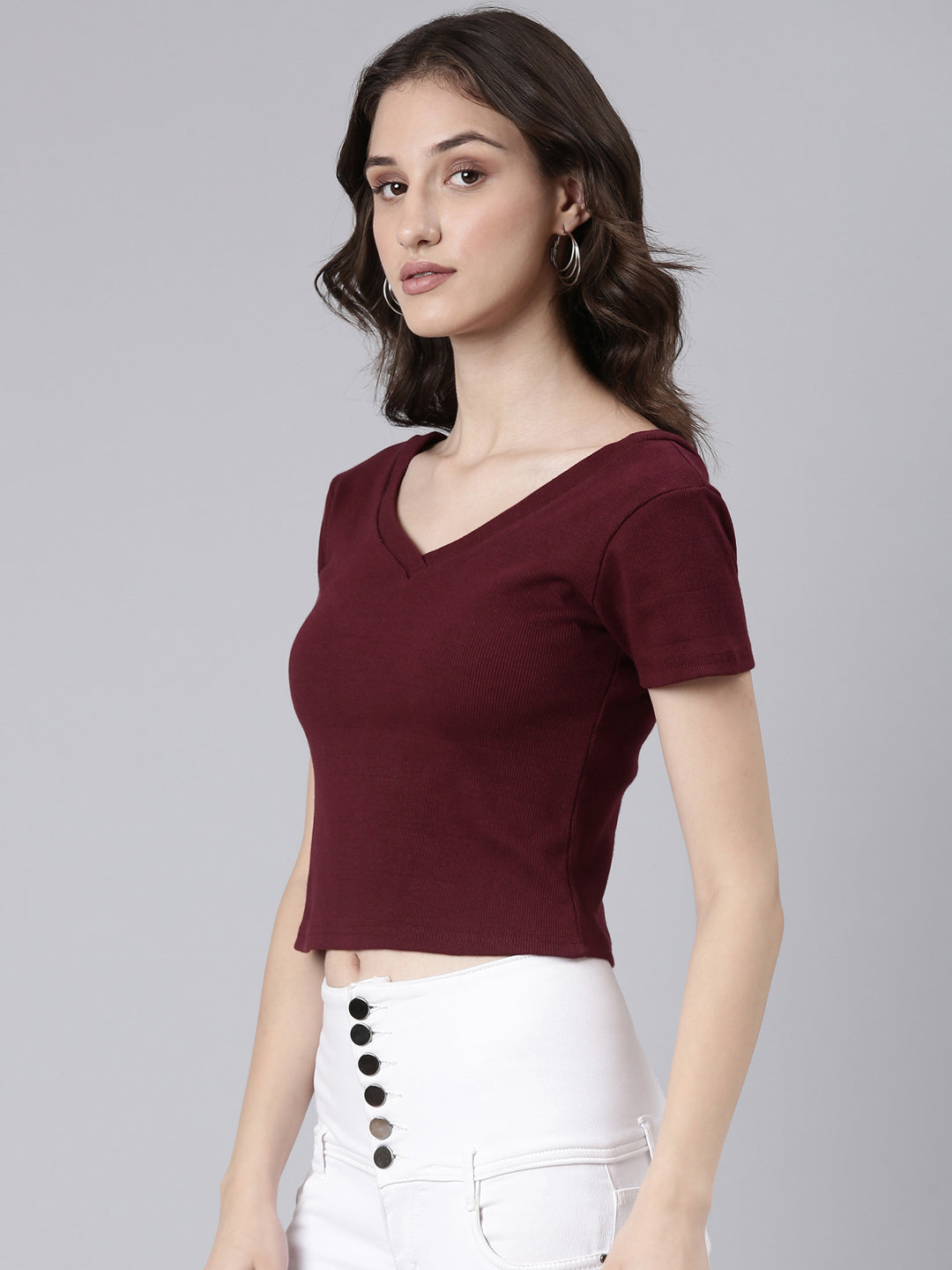 Women Maroon Solid Crop Slim Fit Tshirt