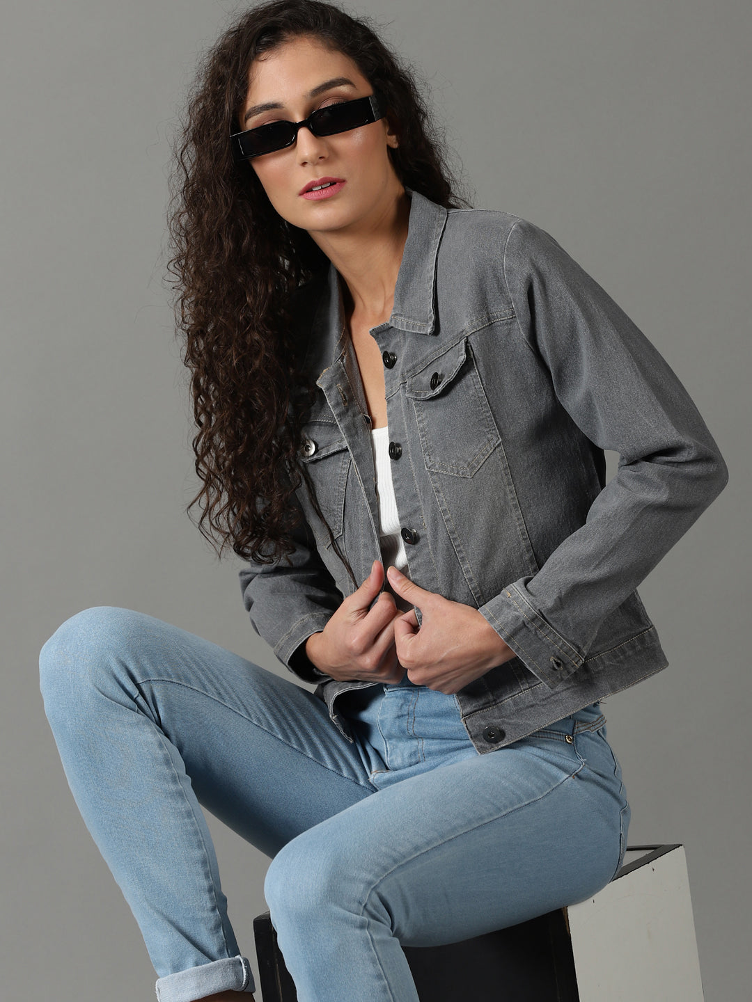 Women's Grey Washed Spread Collar Long Sleeves Denim Jacket