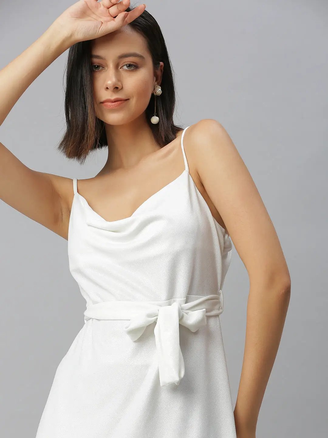 Women's White Solid Sheath Dress