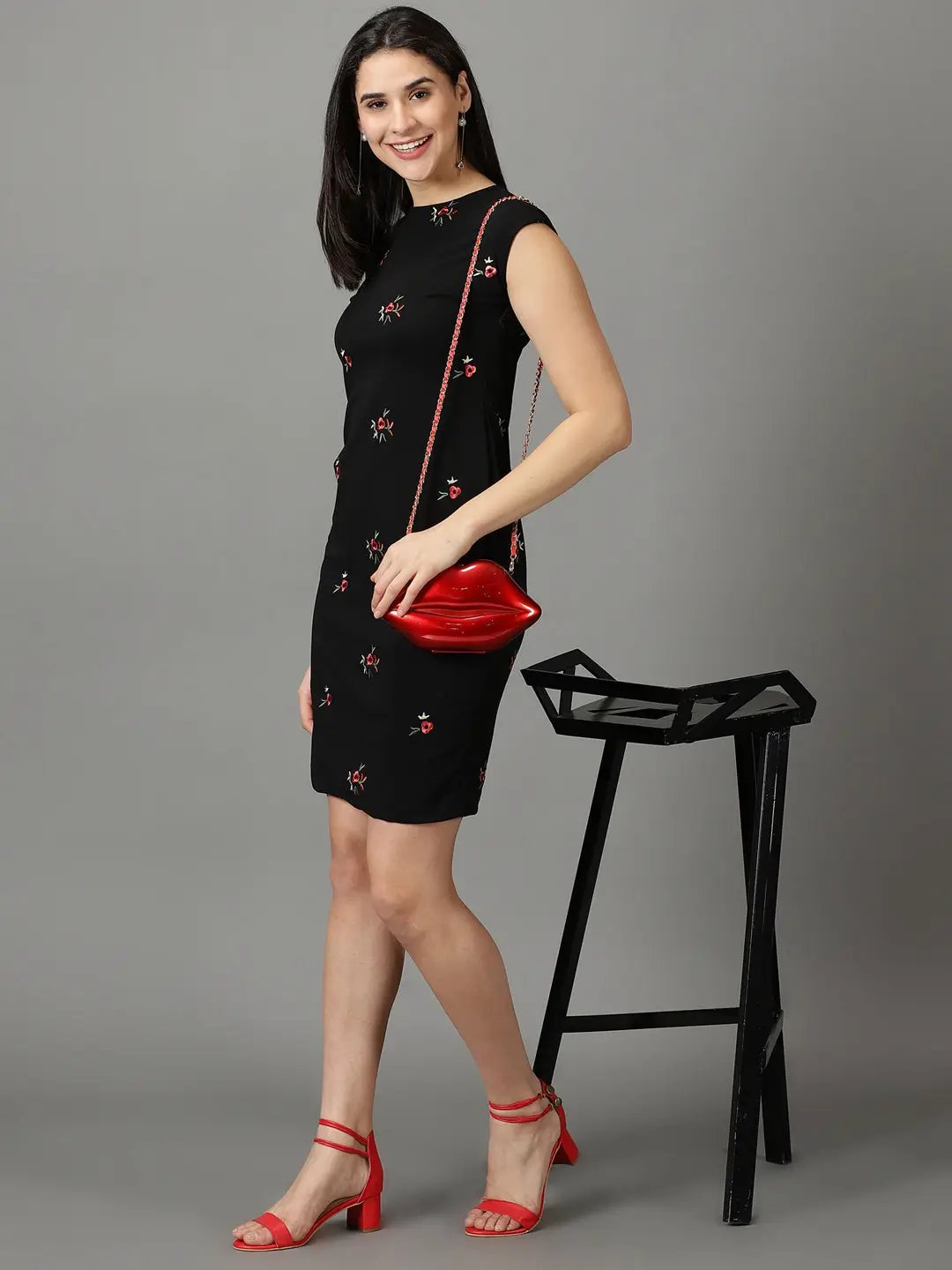 Women's Black Floral Embroidered Cap Sleeves Bodycon Dress