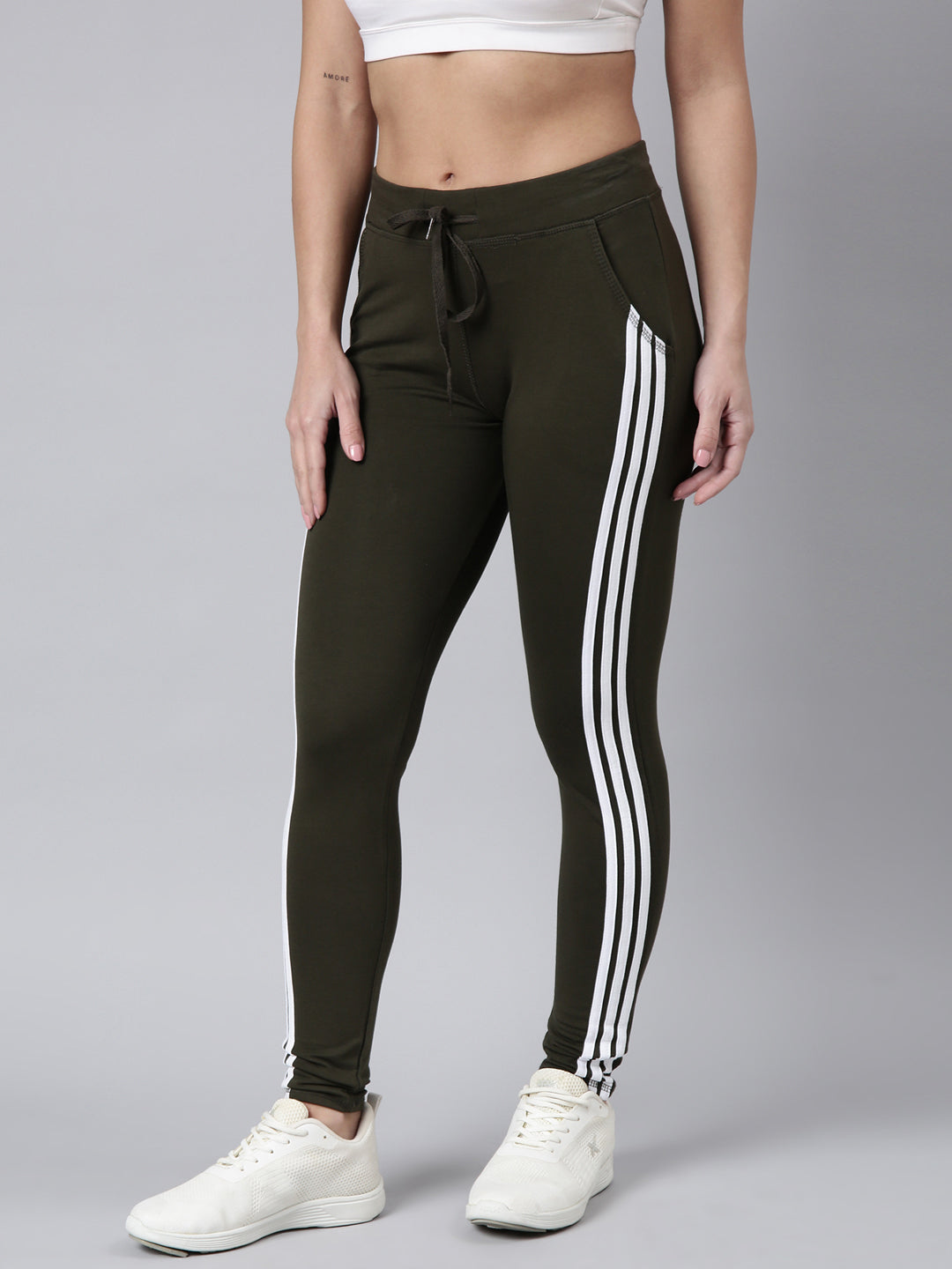 Women Solid Slim Fit Olive Track Pant