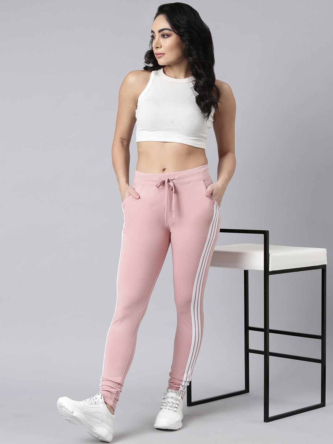 Women Solid Slim Fit Peach Track Pant