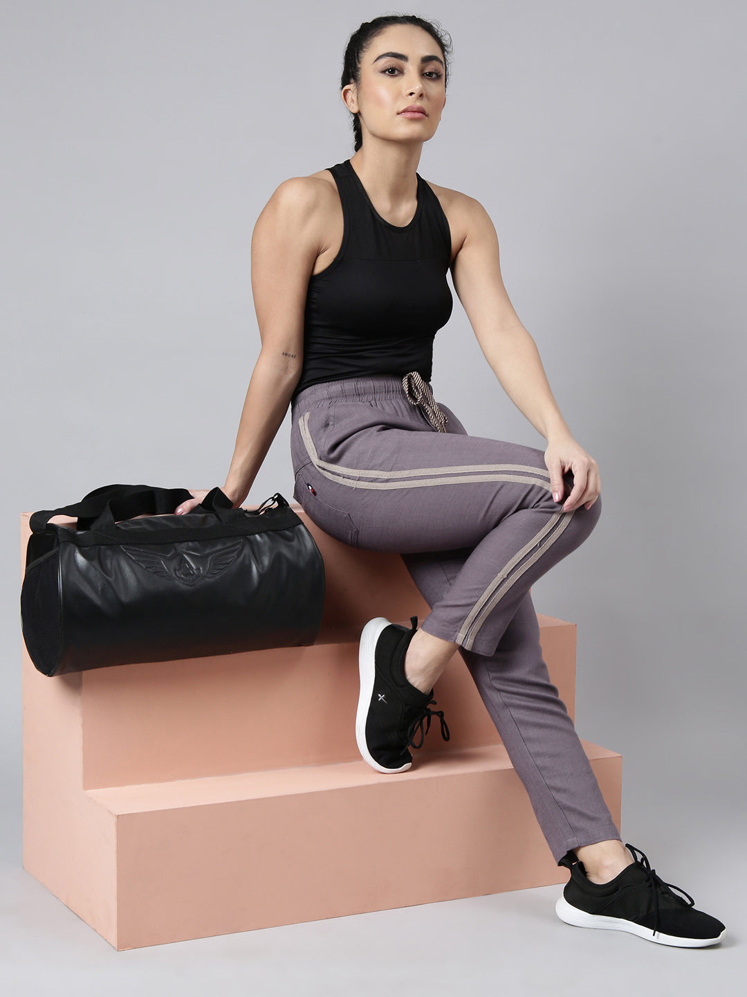 Women Solid Slim Fit Lavender Track Pant