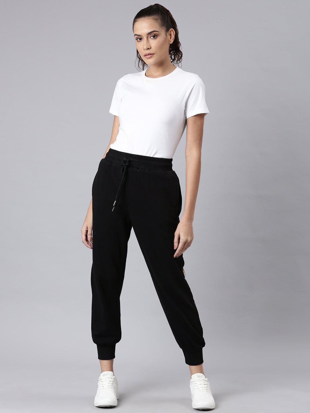 Women Black Solid Track Pant