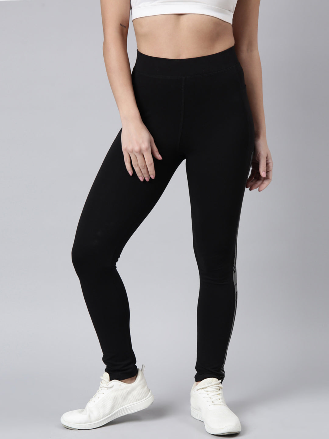 Women Solid Slim Fit Black Track Pant