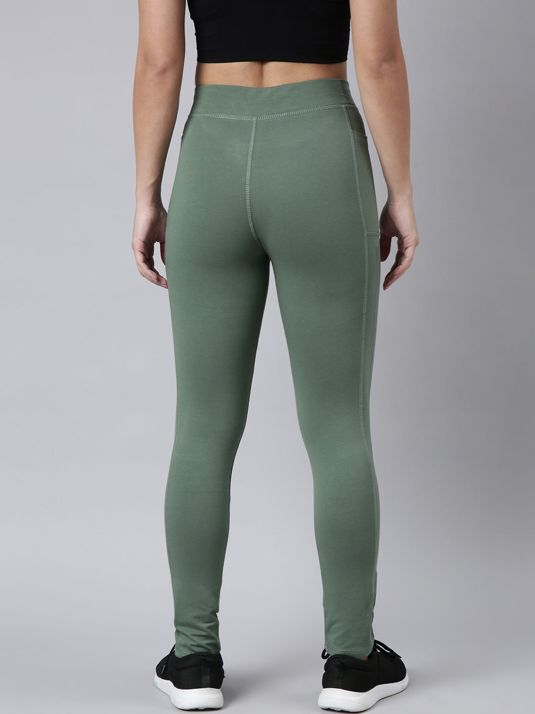 Women Solid Slim Fit Green Track Pant