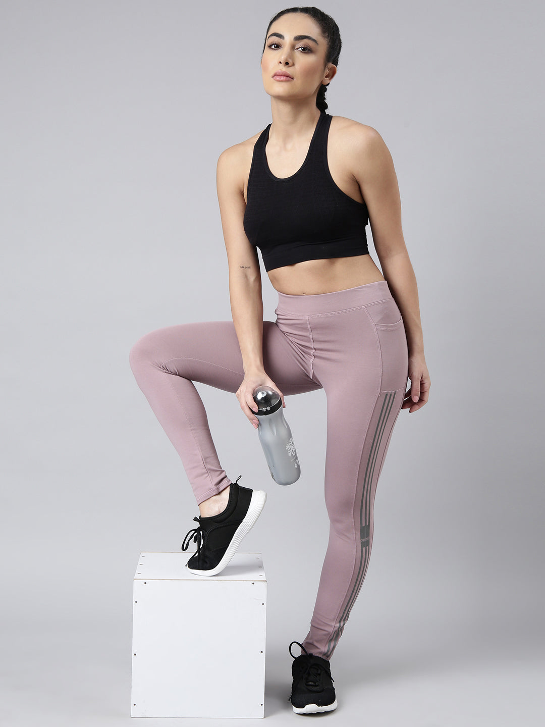 Women Solid Slim Fit Lavender Track Pant