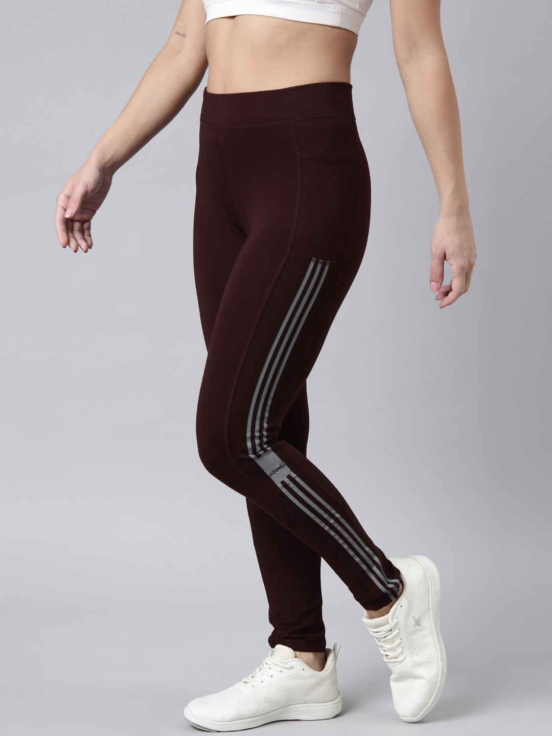 Women Solid Slim Fit Maroon Track Pant