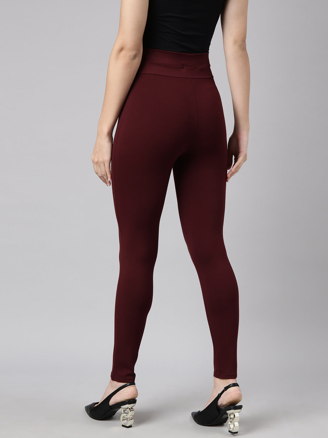 Women Solid Maroon Skinny Fit Jeggings