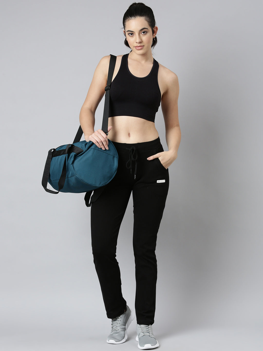 Women's Solid Slim Fit Black Track Pant