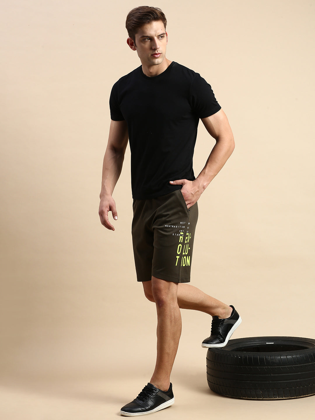 Men Green Solid Casual Shorts