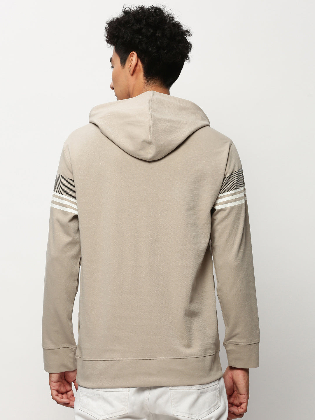 Men Beige Graphics Casual Sweatshirts