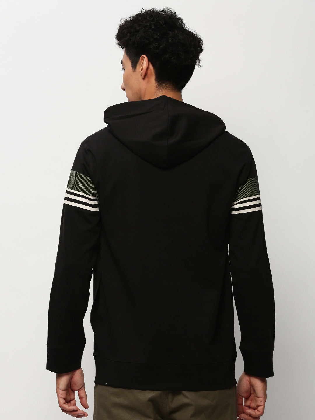 Men Black Graphics Casual Sweatshirts