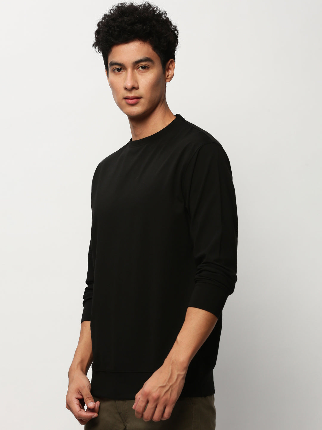 Men Black Solid Casual Sweatshirts