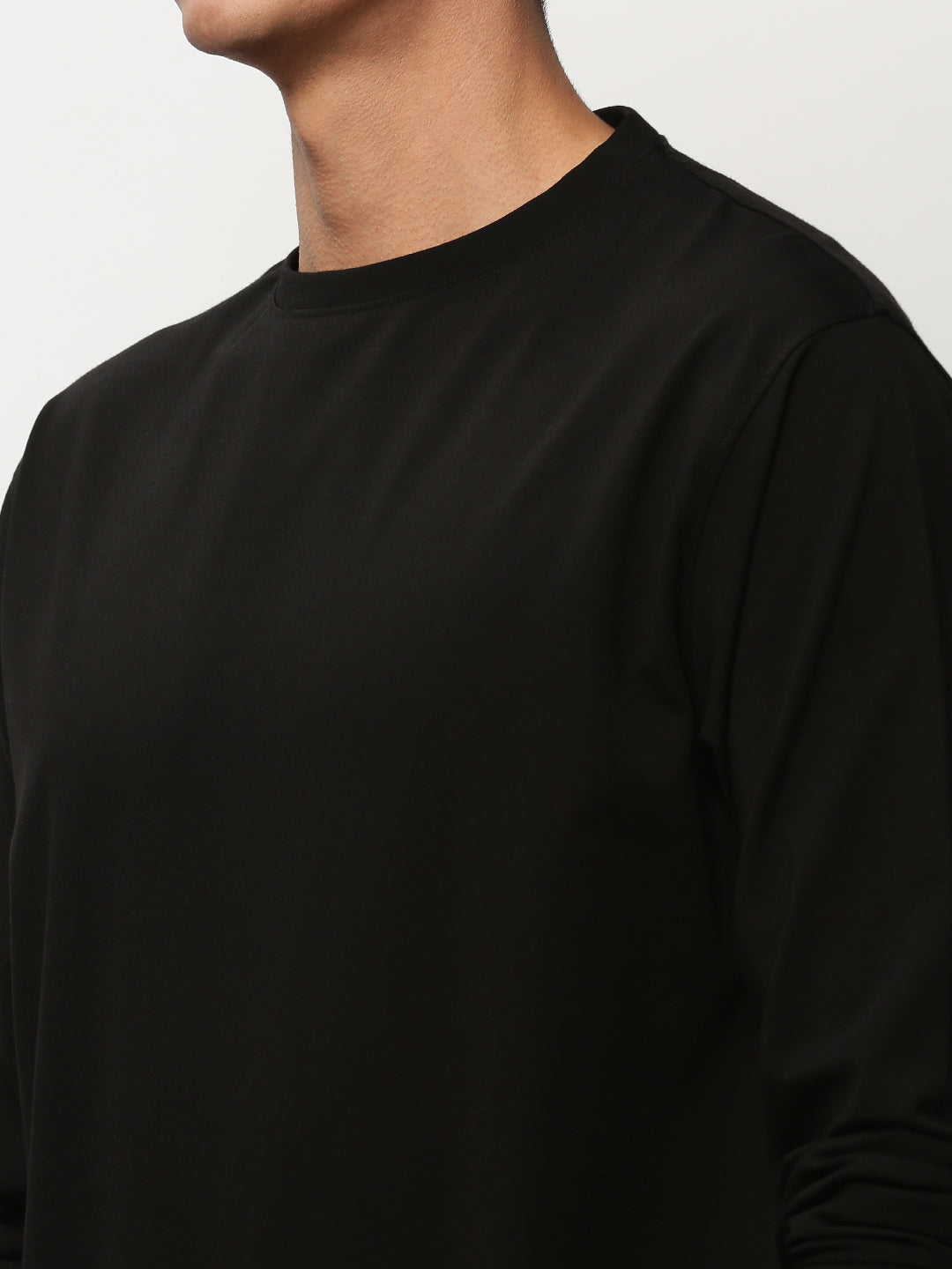 Men Black Solid Casual Sweatshirts