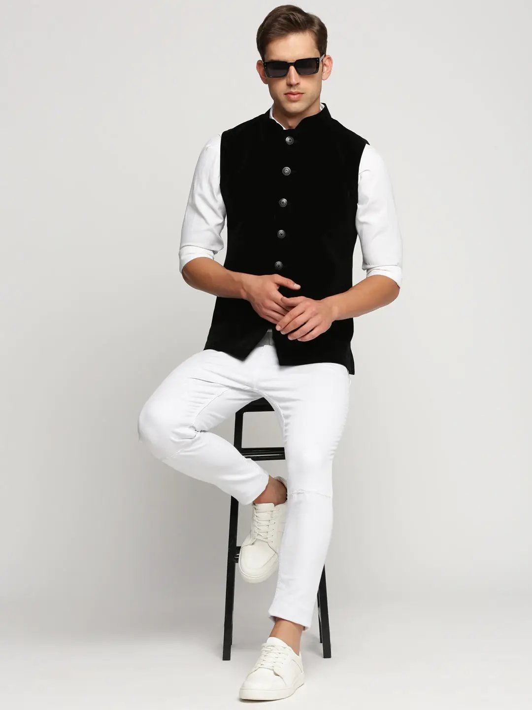 Men's Black Mandarin Collar Solid Nehru Jacket