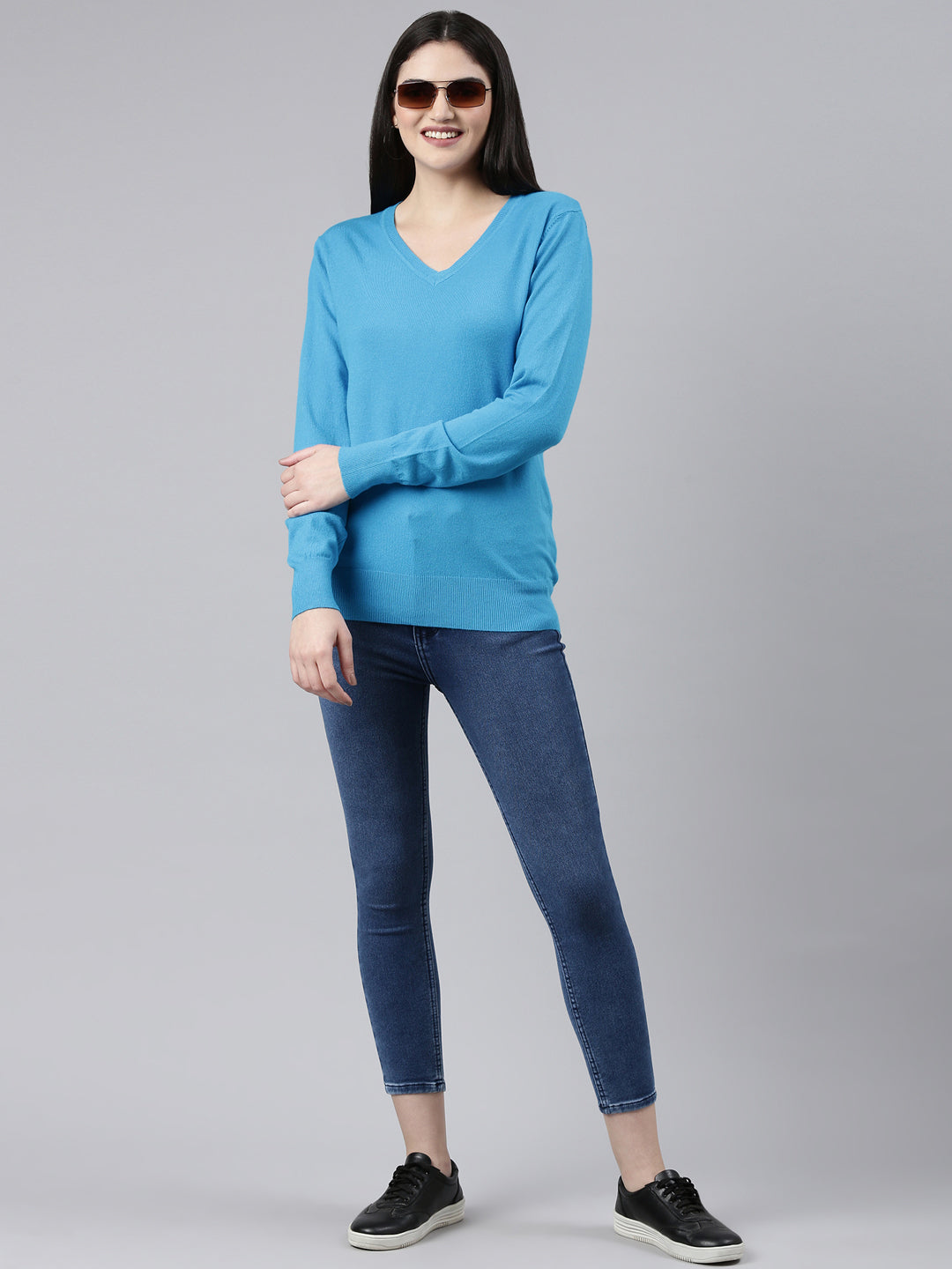 V-Neck Solid Blue Fitted Regular Top