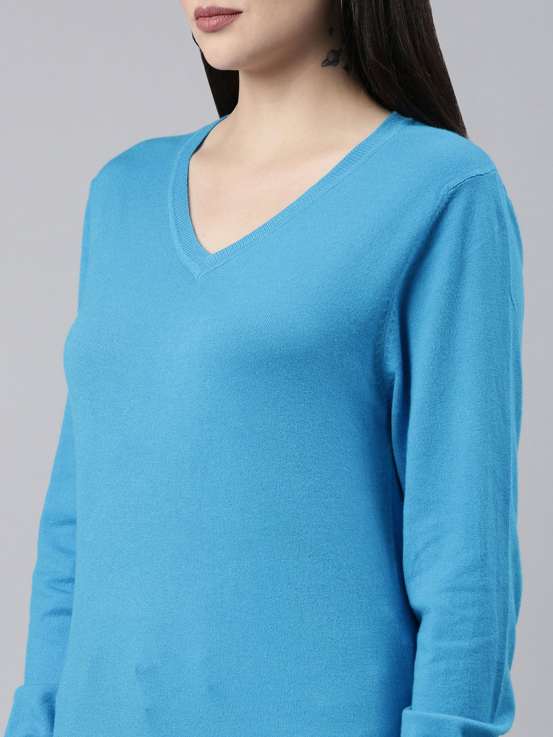 V-Neck Solid Blue Fitted Regular Top